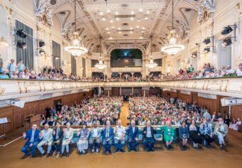 Foto de la inauguro de la 111a Univarsala Kongreso de Esperanto